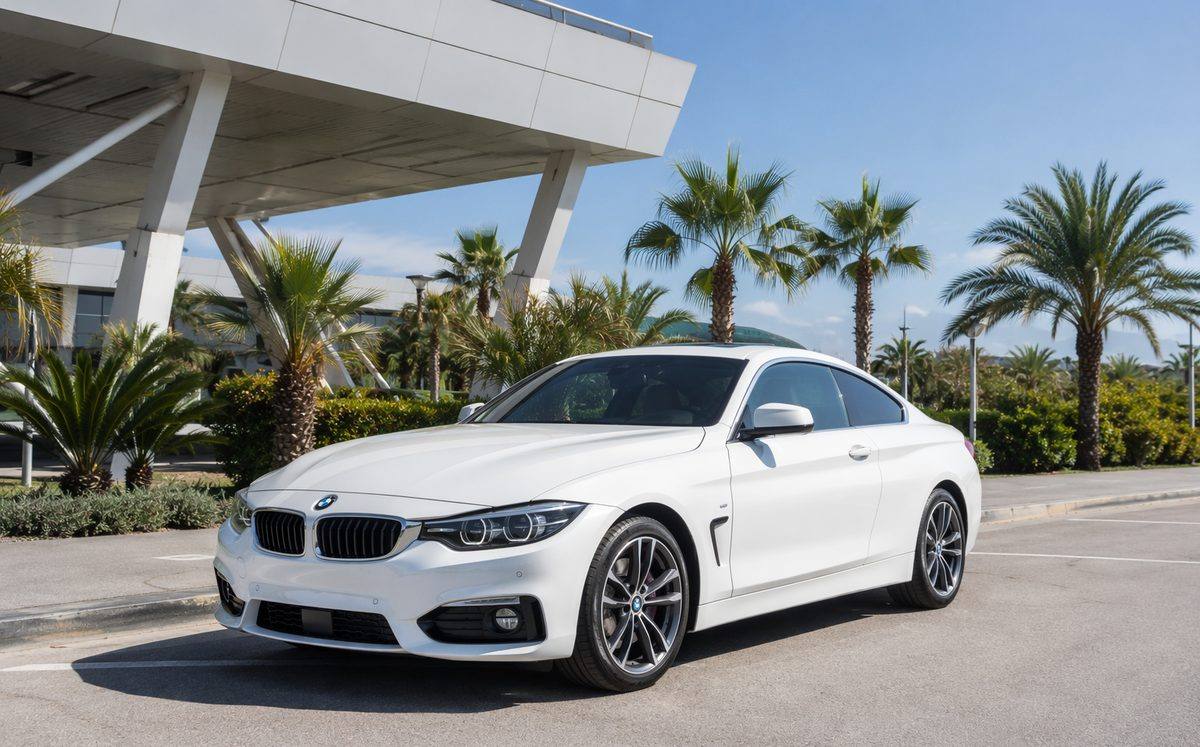 Аренда БМВ 4 (BMW 4) в Сочи — кабриолет, 2 мест, подача в аэропорт Адлер