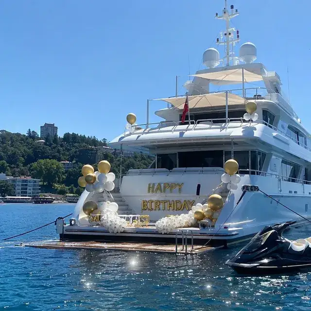 День рождения на Sunseeker 115
